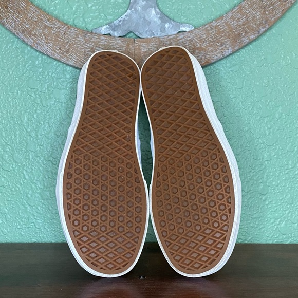 🌈 Vans Authentic Refract Rainbow Pride 🌈 - Picture 2 of 6